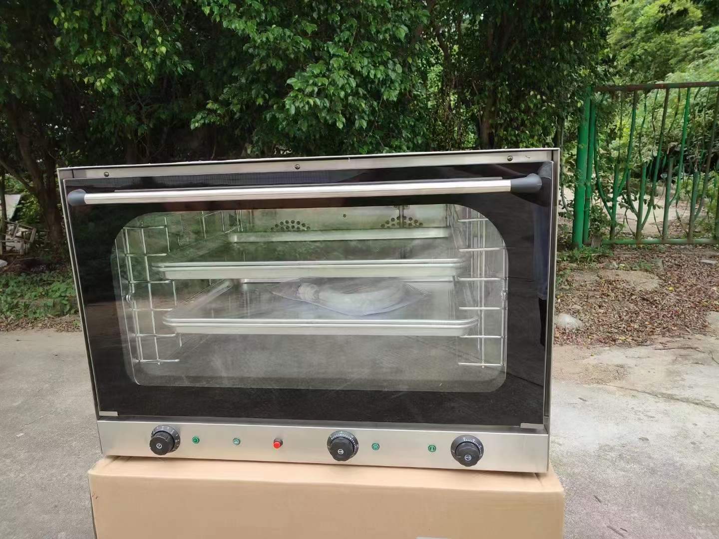 Horno eléctrico de convección de sobremesa 86L con spray