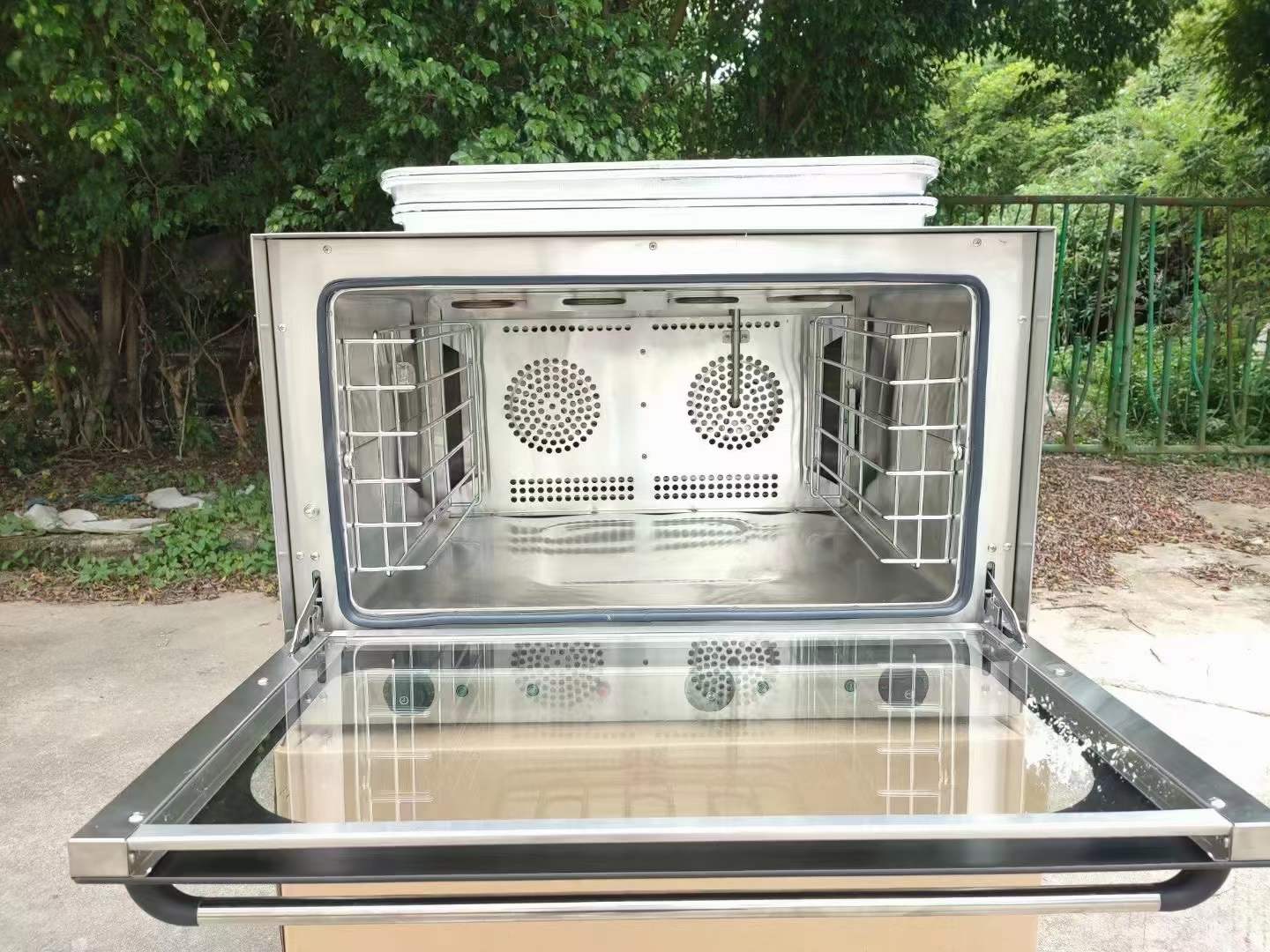 Horno eléctrico de convección de sobremesa 86L con spray