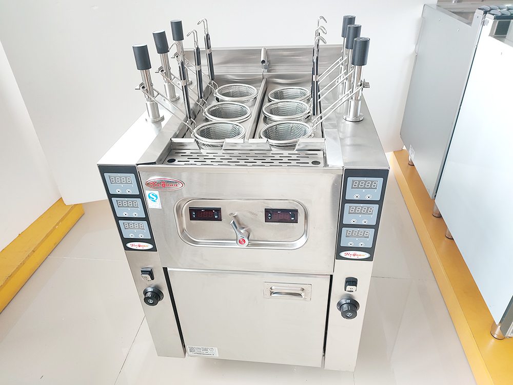 Cocedor de pasta con elevación automática